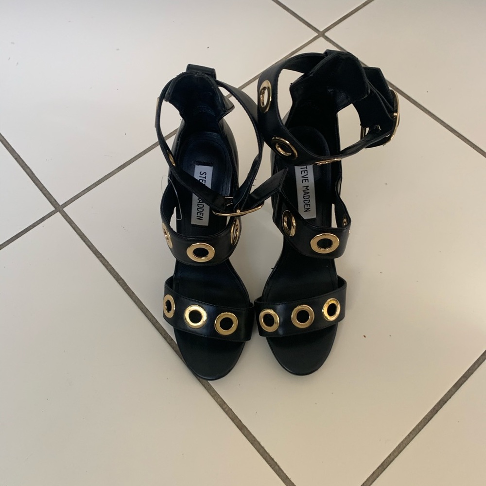 Steve Madden Mystering Dress Sandals .size 7.5 .